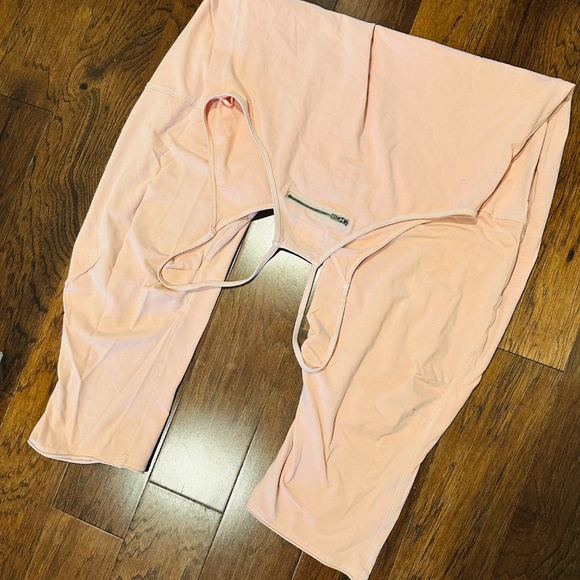 Free People Movement | Hot Shot Onesie | Size: XS - Picture 4 of 8